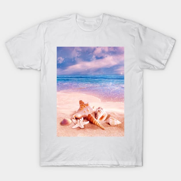 On the beach T-Shirt by CatyArte